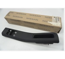 Накладка блока стеклоподъемников Nissan 80960-22U10 Skyline R33 2Dr